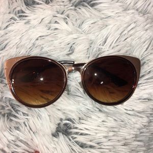 Cat eye sunglasses